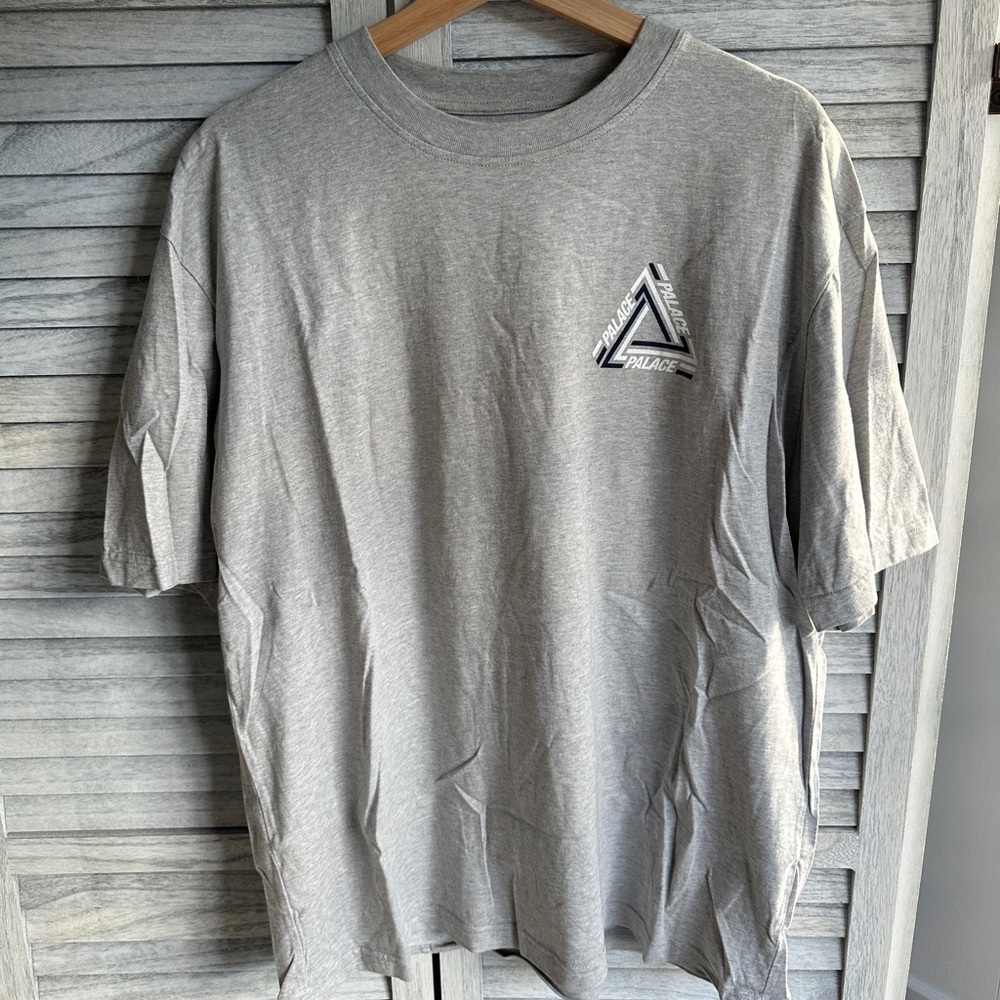 Palace tee